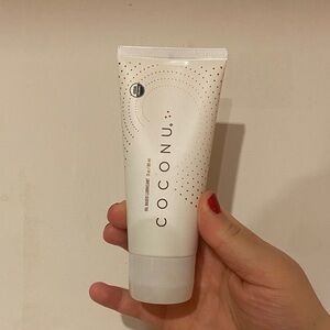 Coconu oil based lubricant